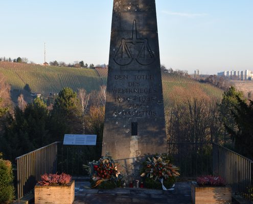 Friedhof Stuttgart Muenster-Denkmal-MSeses