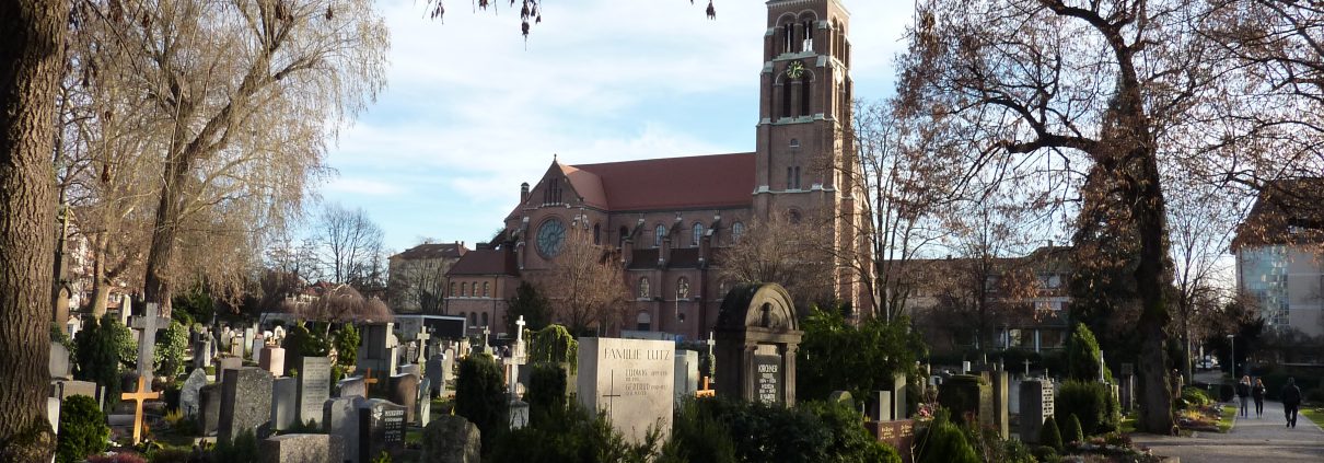 Uff-Kirchhof Friedhof-Blick ueber den Ufffriedhof-Xocolatl