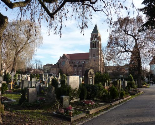 Uff-Kirchhof Friedhof-Blick ueber den Ufffriedhof-Xocolatl